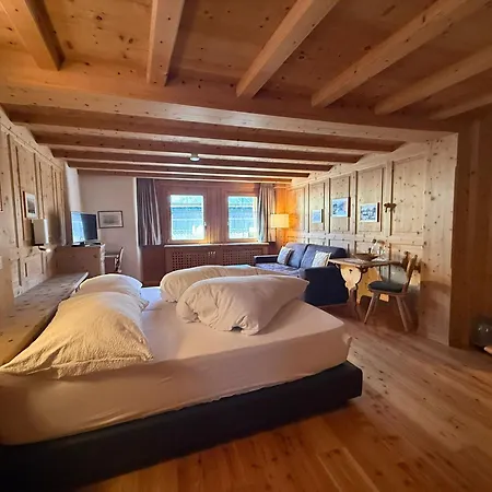 Hotel Chasa Sofia 3*